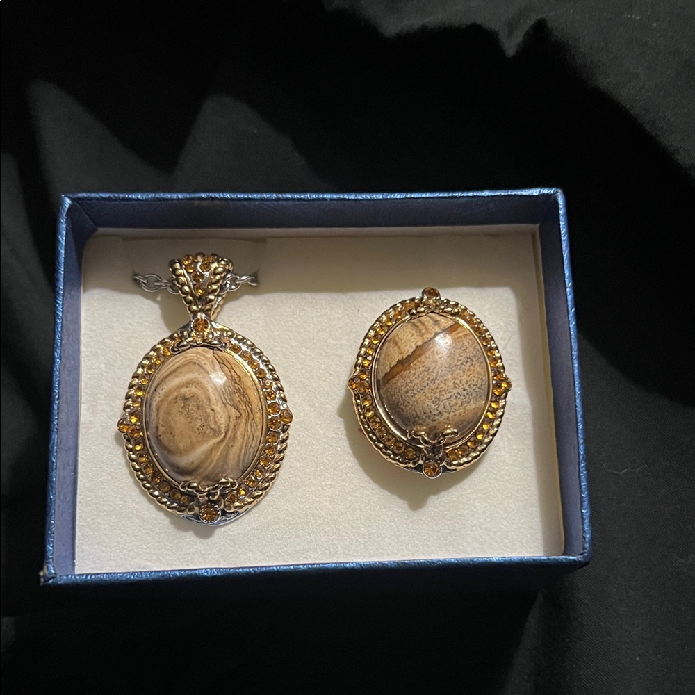 🪶 Jasper & Stainless Steel Jewelry Set – Necklace + Ring (Size 10), Synthetic - Picture 9 of 14